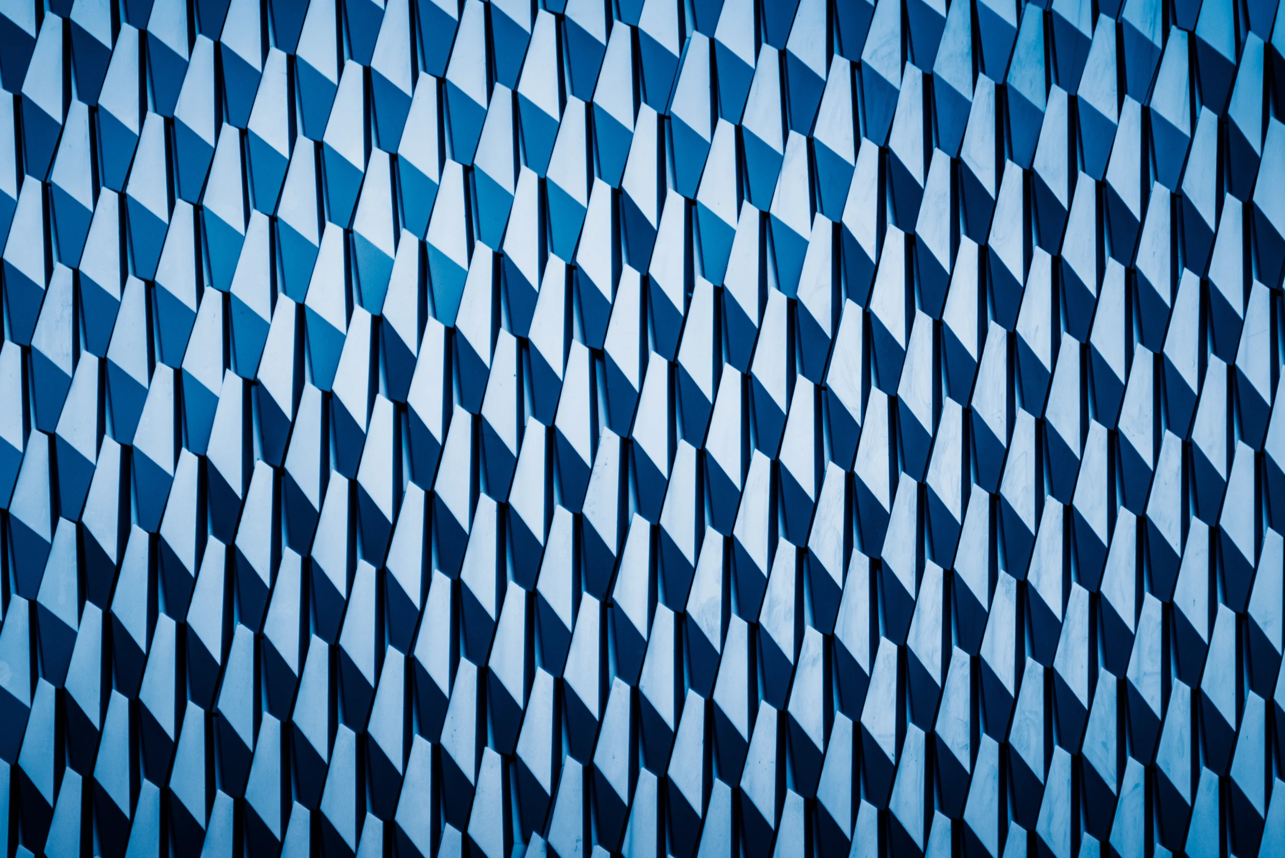 detail-shot-patterned-wall